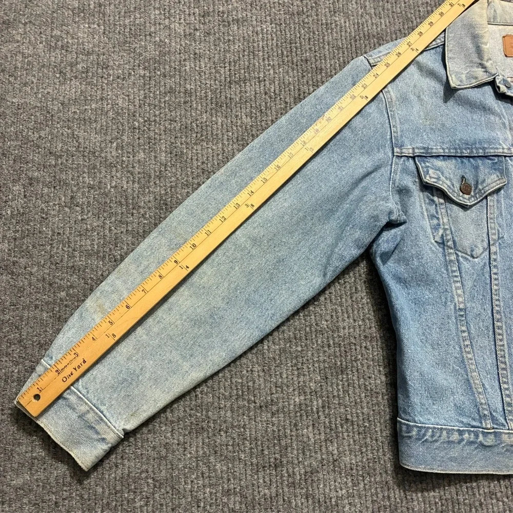 Vintage‎ Levis Mens Denim Trucker Jacket Size 44 Button Front USA Leather Patch